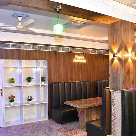 אג'מר Ganpati Plaza Hotel מראה חיצוני תמונה