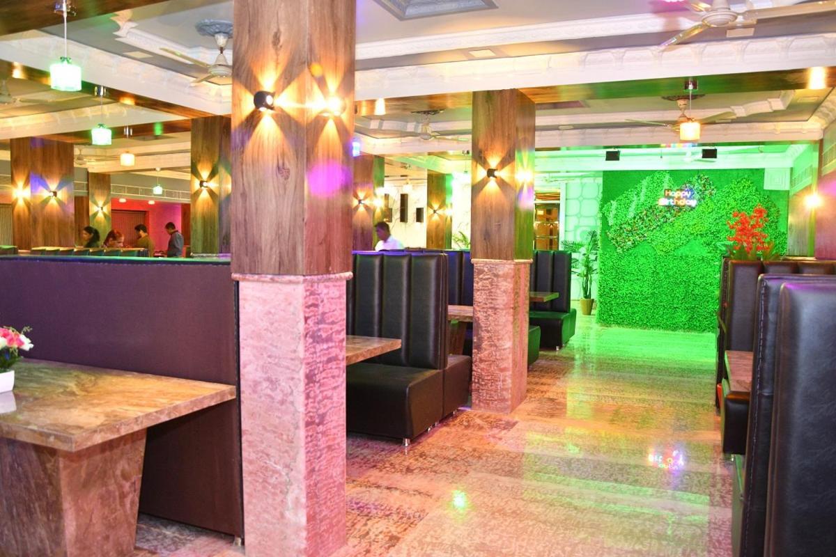 אג'מר Ganpati Plaza Hotel מראה חיצוני תמונה