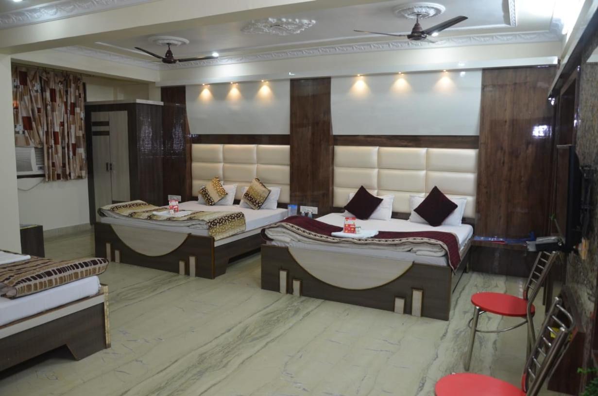 אג'מר Ganpati Plaza Hotel מראה חיצוני תמונה